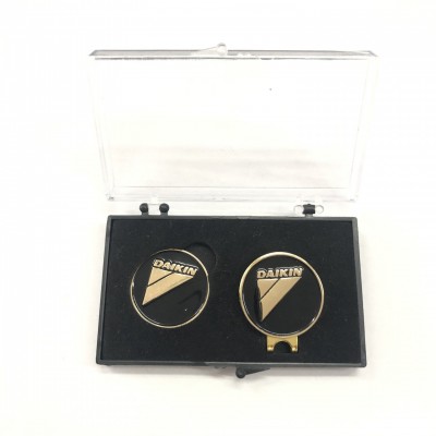 Customized logo golf ball marker with hat clip gift set with plastic gift box